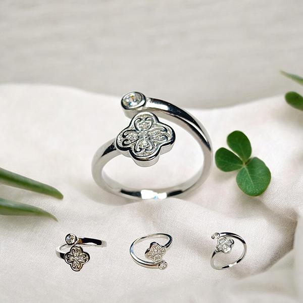 Adjustable Ring Floral Design with Diamond