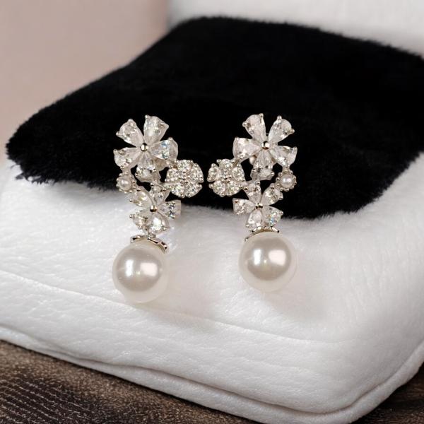 Earrings with Cubic Zirconia and Floral Design